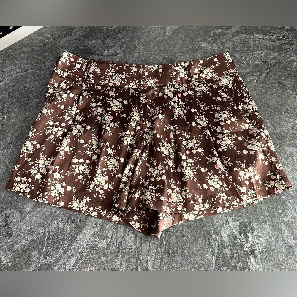 Sans Souci Brown Floral Silky Shorts Size S